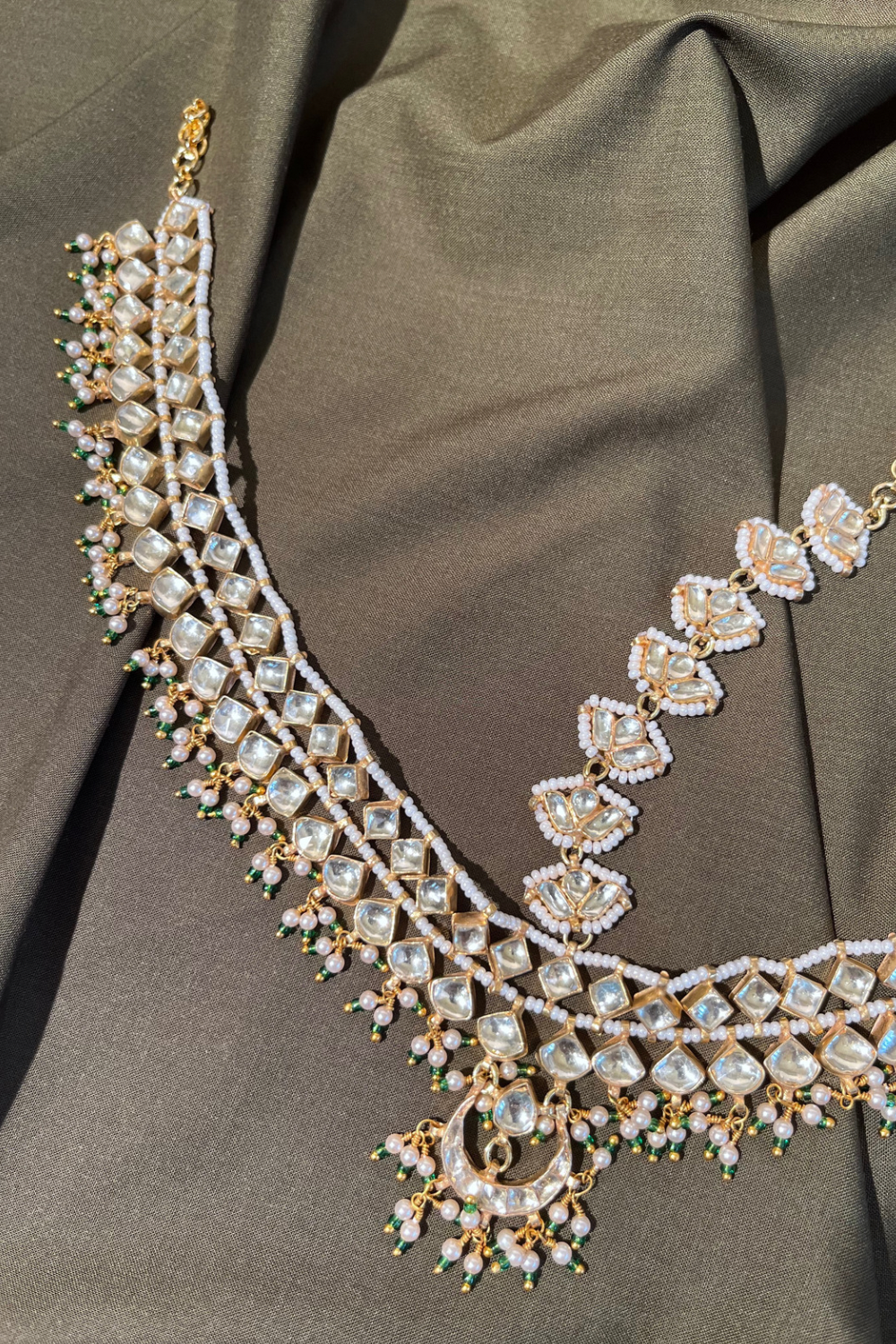 BRIDAL PEARL AHMEDABADI POLKI MATHAPATTI-CUM-NECKLACE - GREEN