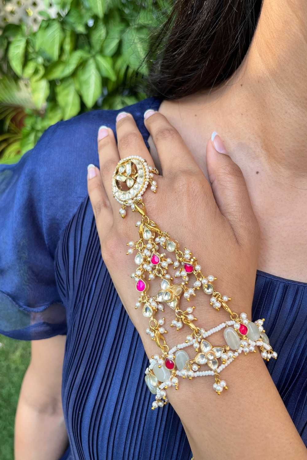 BRIDAL SINGLE HATHPHOOL WITH DETACHABLE RING AND BRACELET