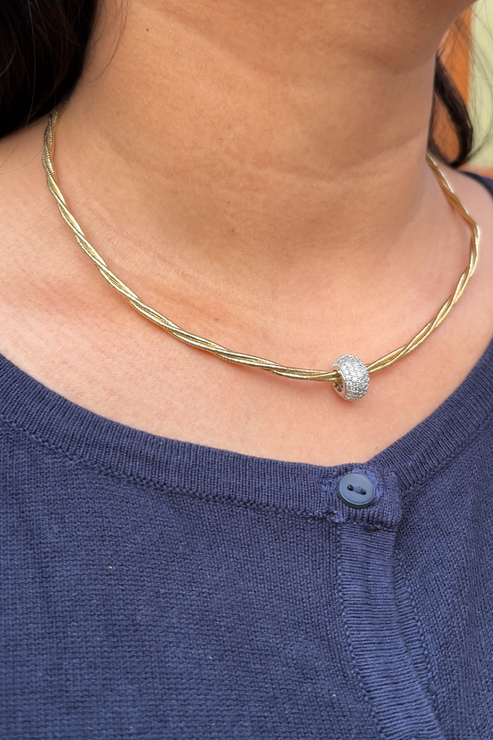 TWO-WAY GOLD BAND NECKLACE WITH DETACHABLE PENDANT