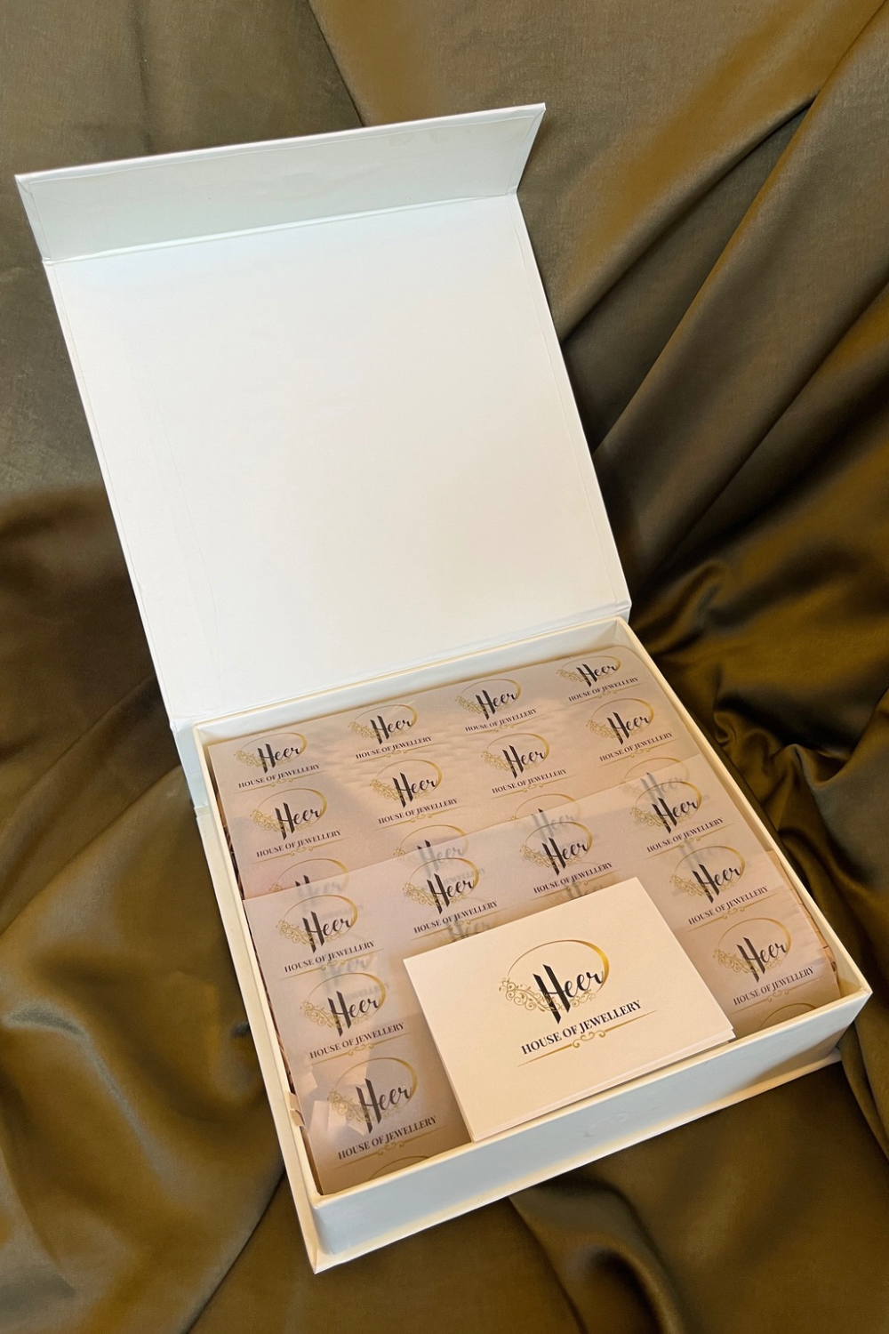 GIFT BOX- BIG