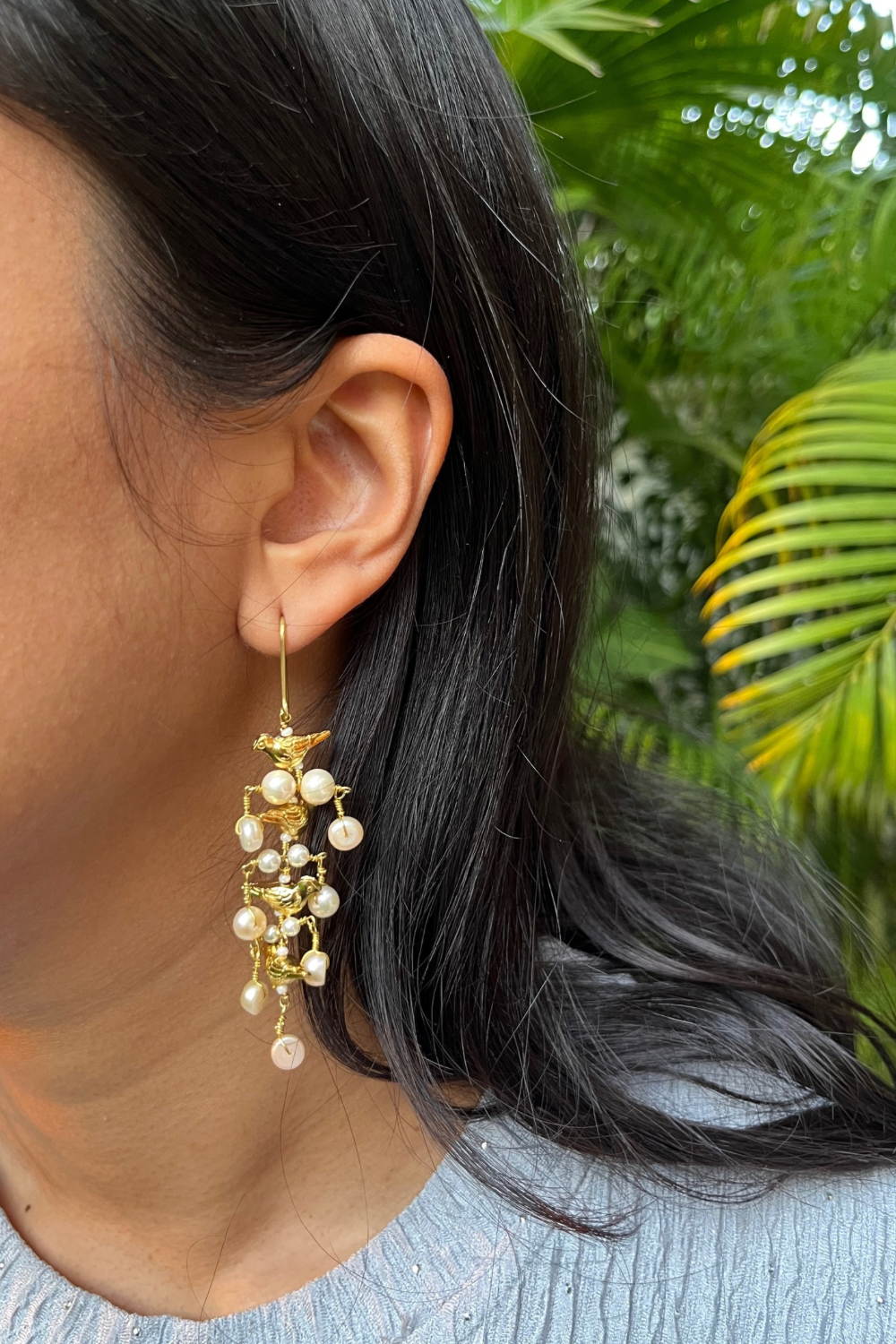 GOLDEN BIRD ROD EARRINGS- PINK PEARLS