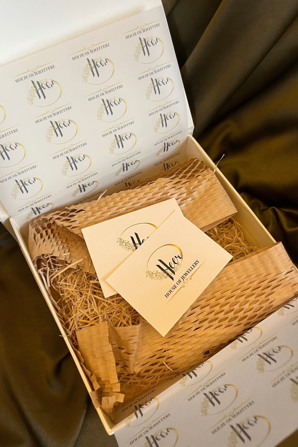 GIFT BOX- BIG