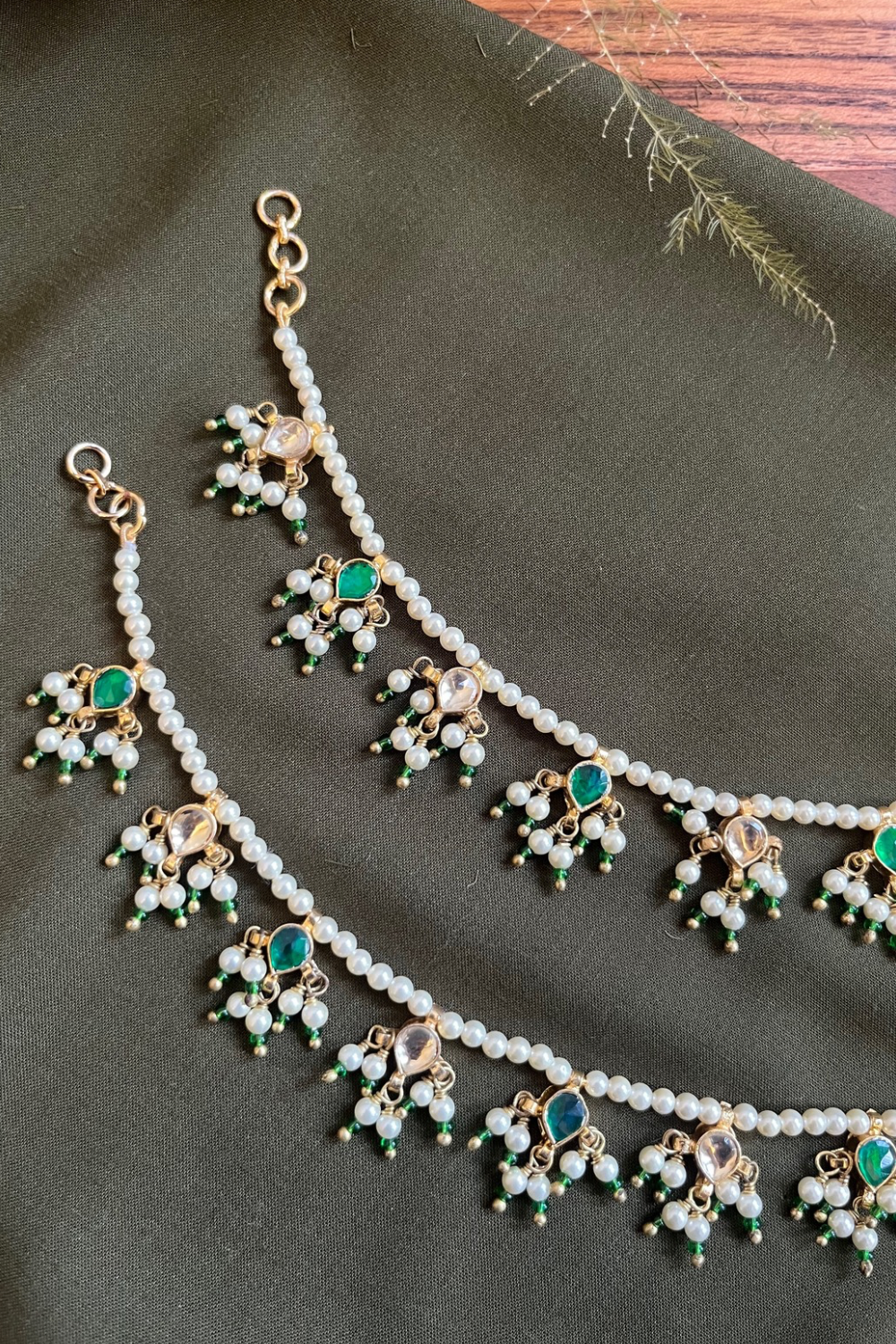 GREEN & WHITE JHALLAR KAANCHAIN PAIR