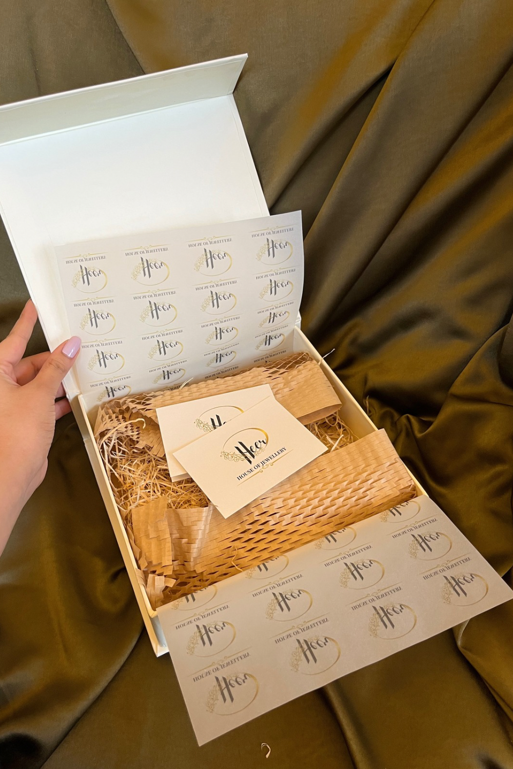 GIFT BOX- BIG