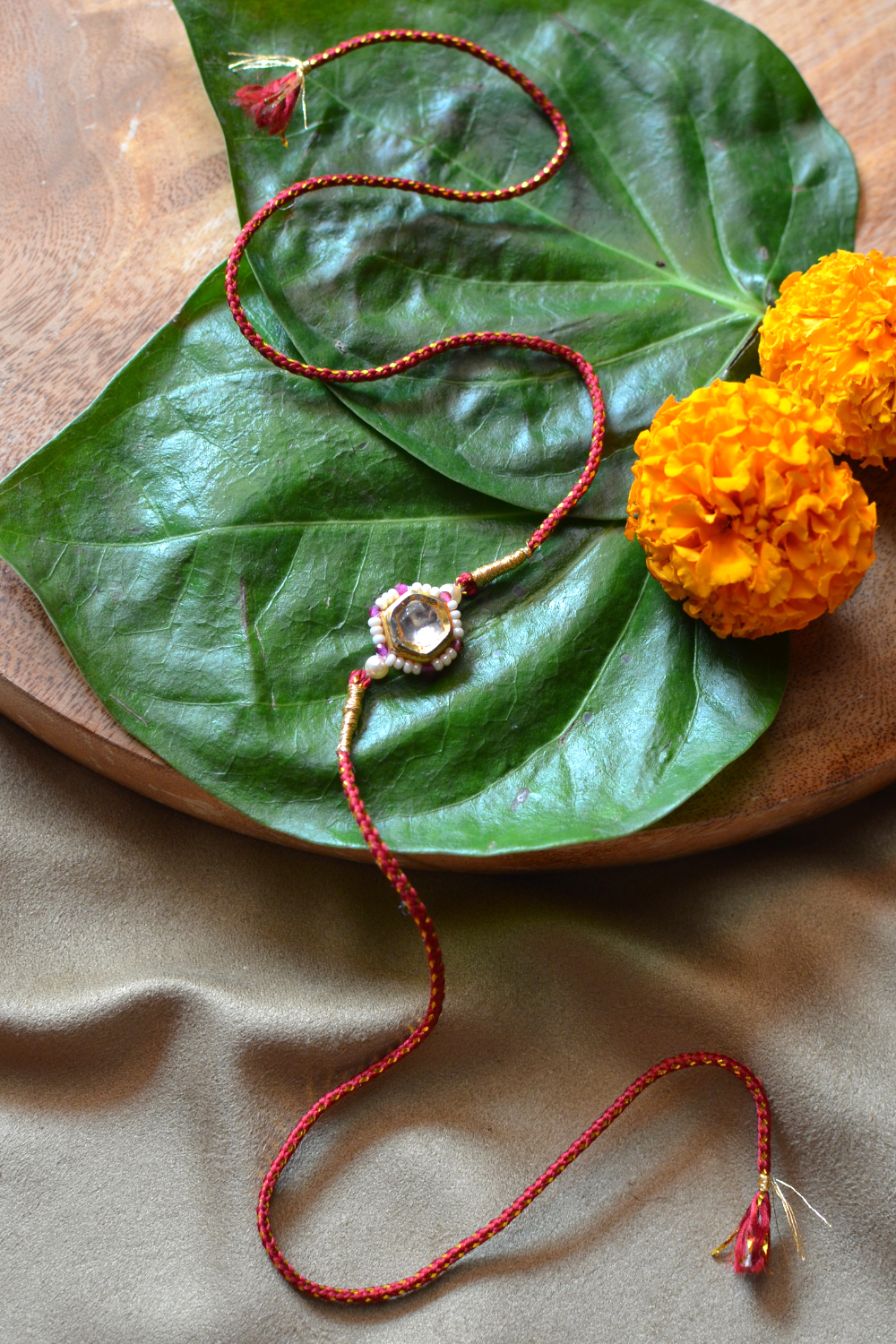 KASHTI LUMBA BRACELET RAKHI SET- RED