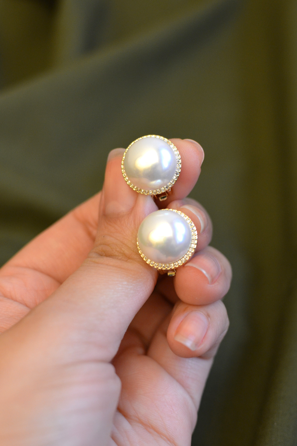 ROSE GOLD PEARL CLIP ON STUDS