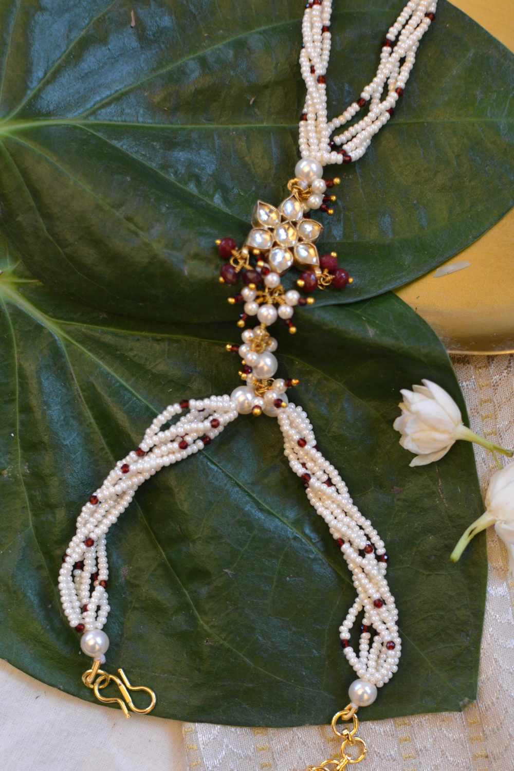 FLOWER KUNDAN MAROON HATHPHOOL