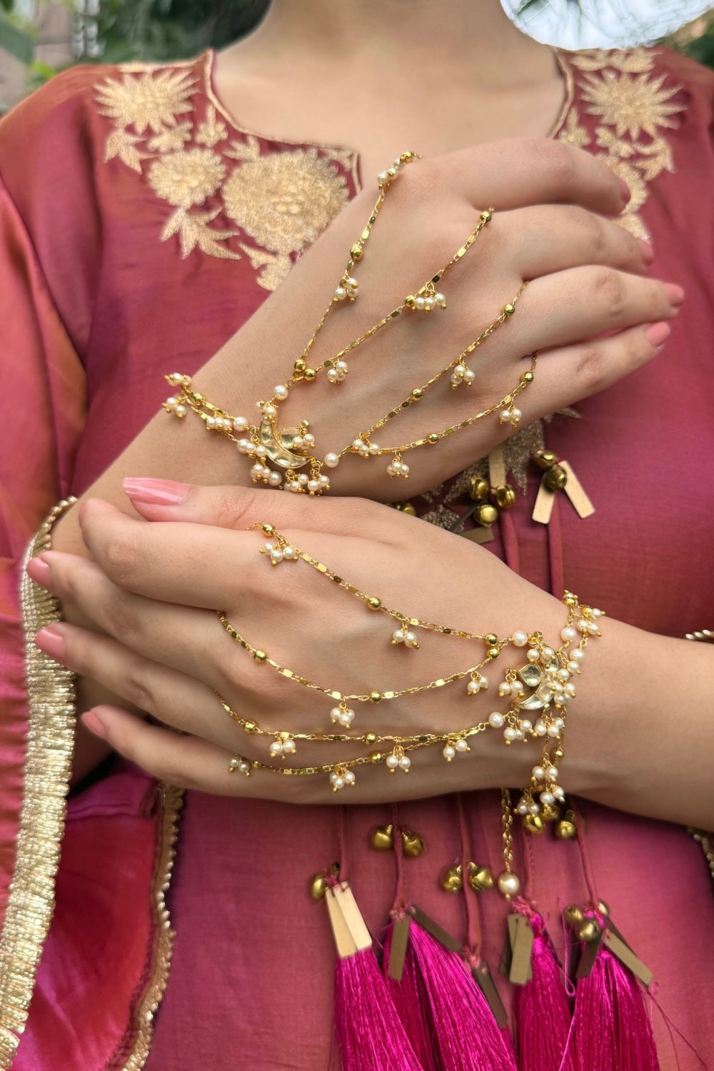 CHANDANI HATHPHOOL (PAIR)