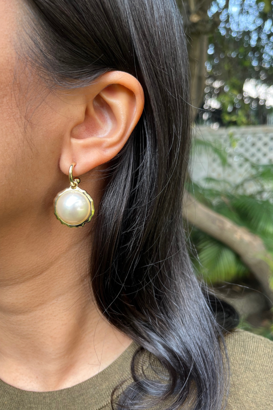 PEARL BEZEL VERSATILE EARRINGS