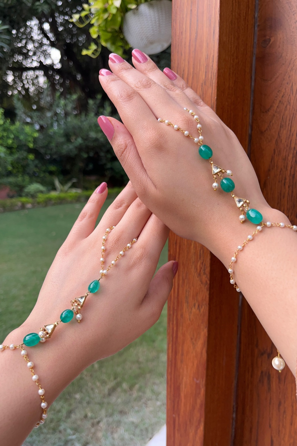 GREEN ONYX KUNDAN HATHPHOOL (PAIR)