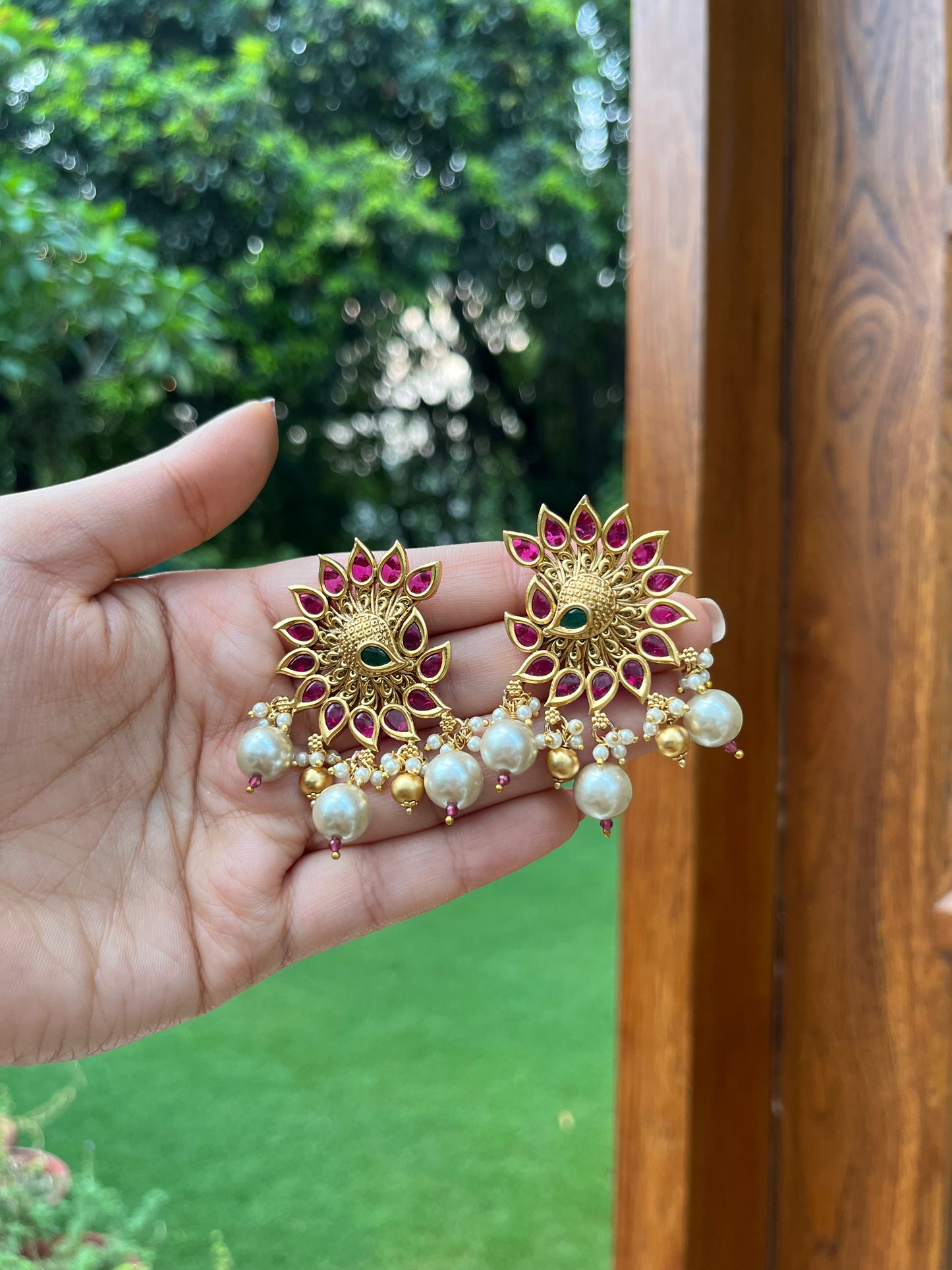 KUNDAN STUDS