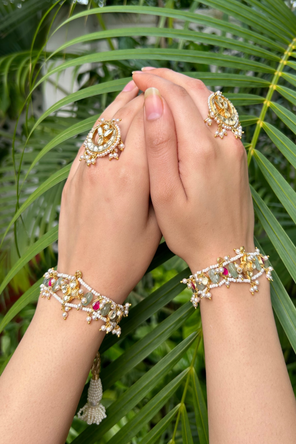 BRIDAL HATHPHOOL PAIR WITH DETACHABLE RINGS AND BRACELETS