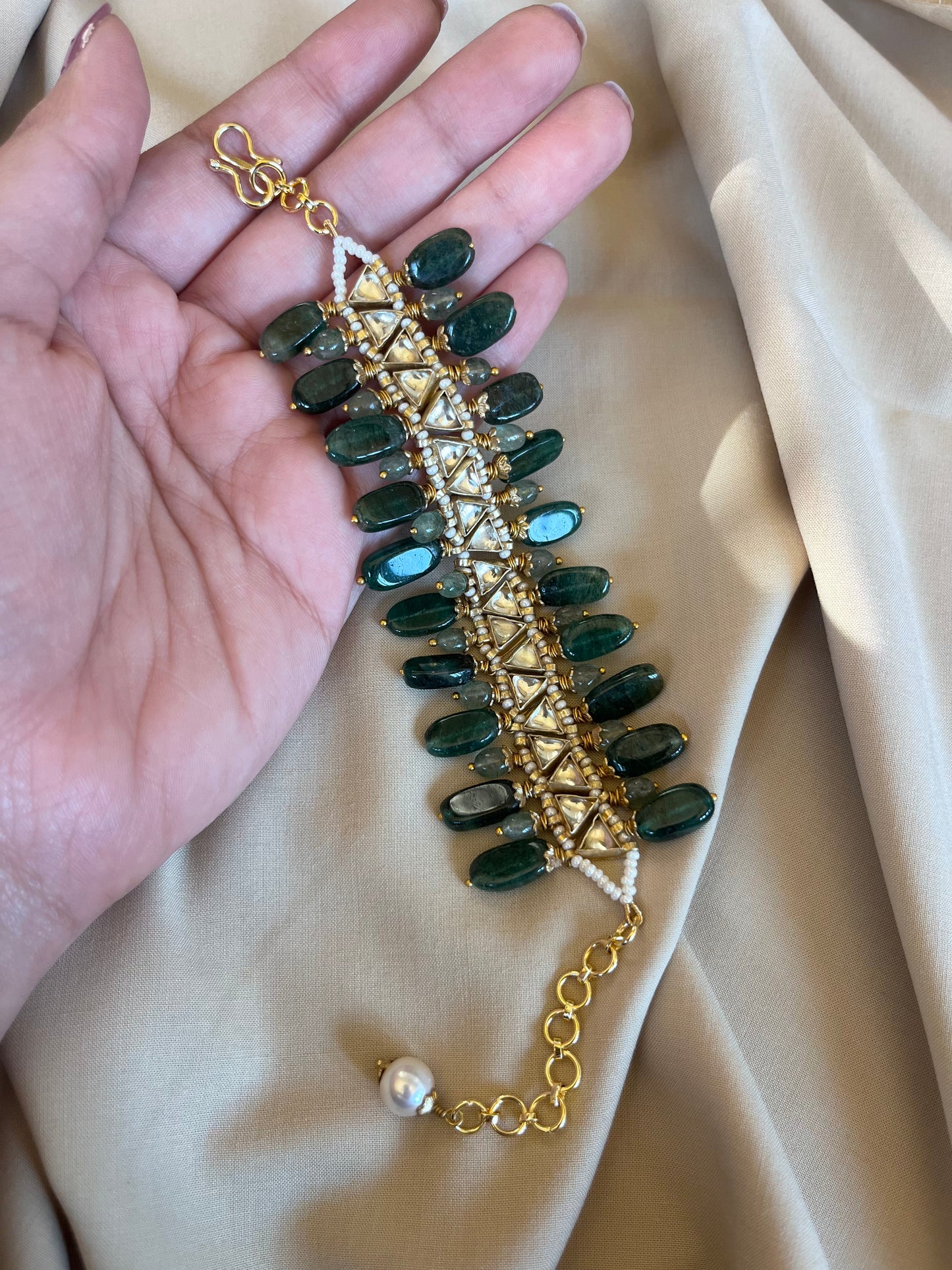 EMERALD GREEN ONYX ASYMMETRICAL BRACELET