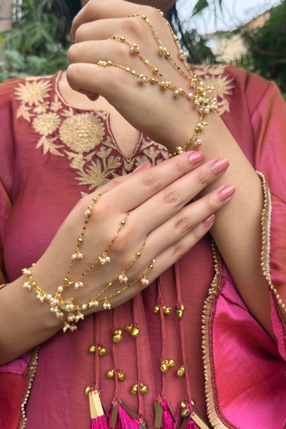 CHANDANI HATHPHOOL (PAIR)