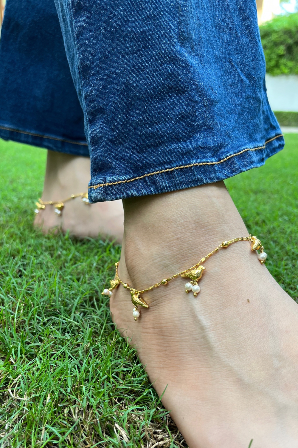 GOLD COLOUR HUMMINGBIRD ANKLETS (PAIR)