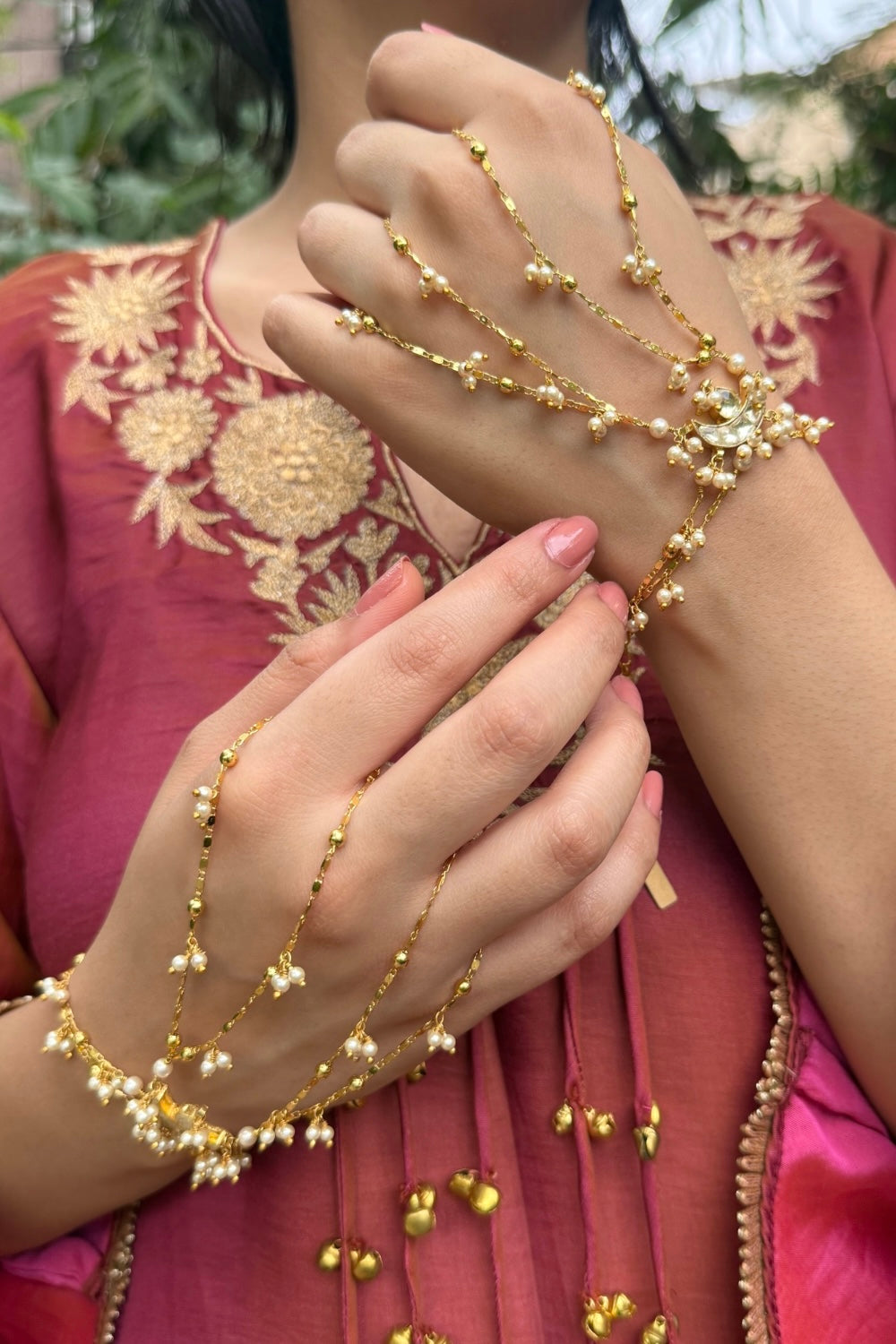 CHANDANI HATHPHOOL (PAIR)