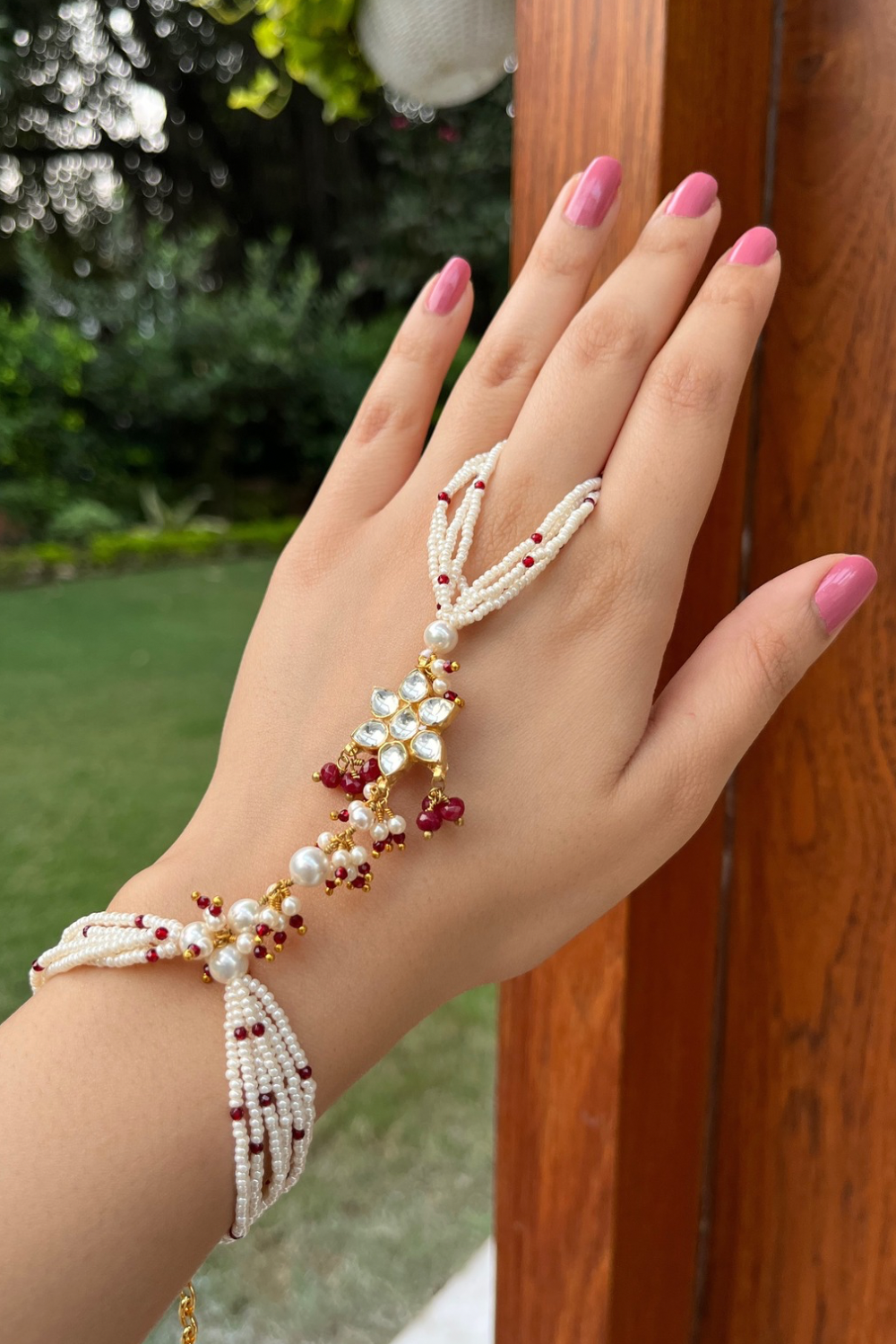 FLOWER KUNDAN MAROON HATHPHOOL