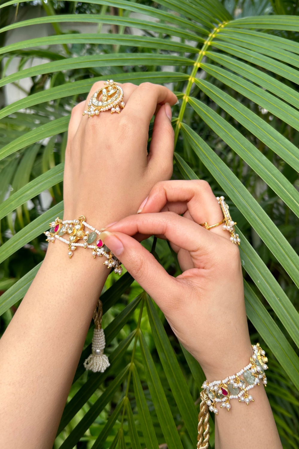 BRIDAL HATHPHOOL PAIR WITH DETACHABLE RINGS AND BRACELETS