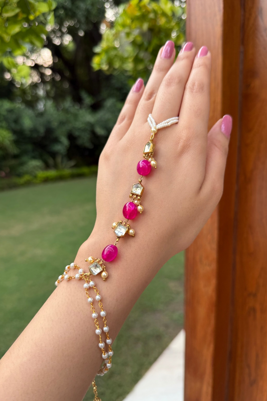 RED ONYX KUNDAN HATHPHOOL