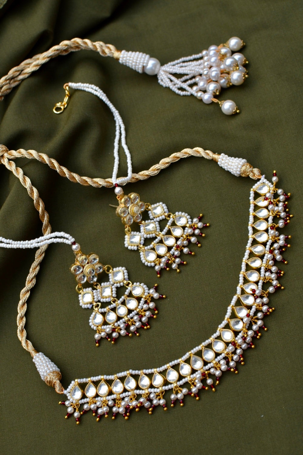 MOGRA KUNDAN NECKLACE, EARRINGS & MANGTIKA SET