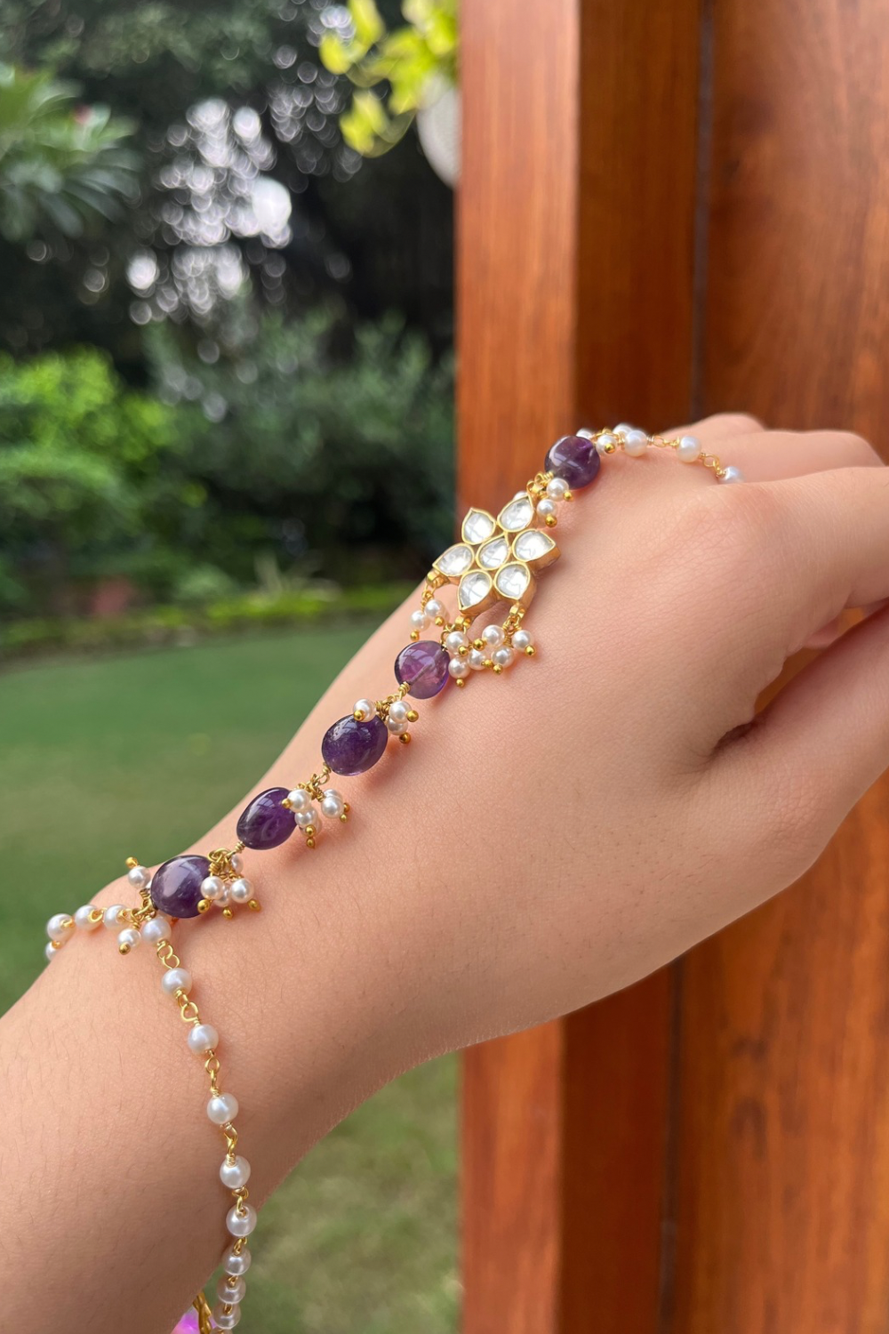 POLKI FLOWER PEARL CHAIN PURPLE HATHPHOOL (SINGLE)