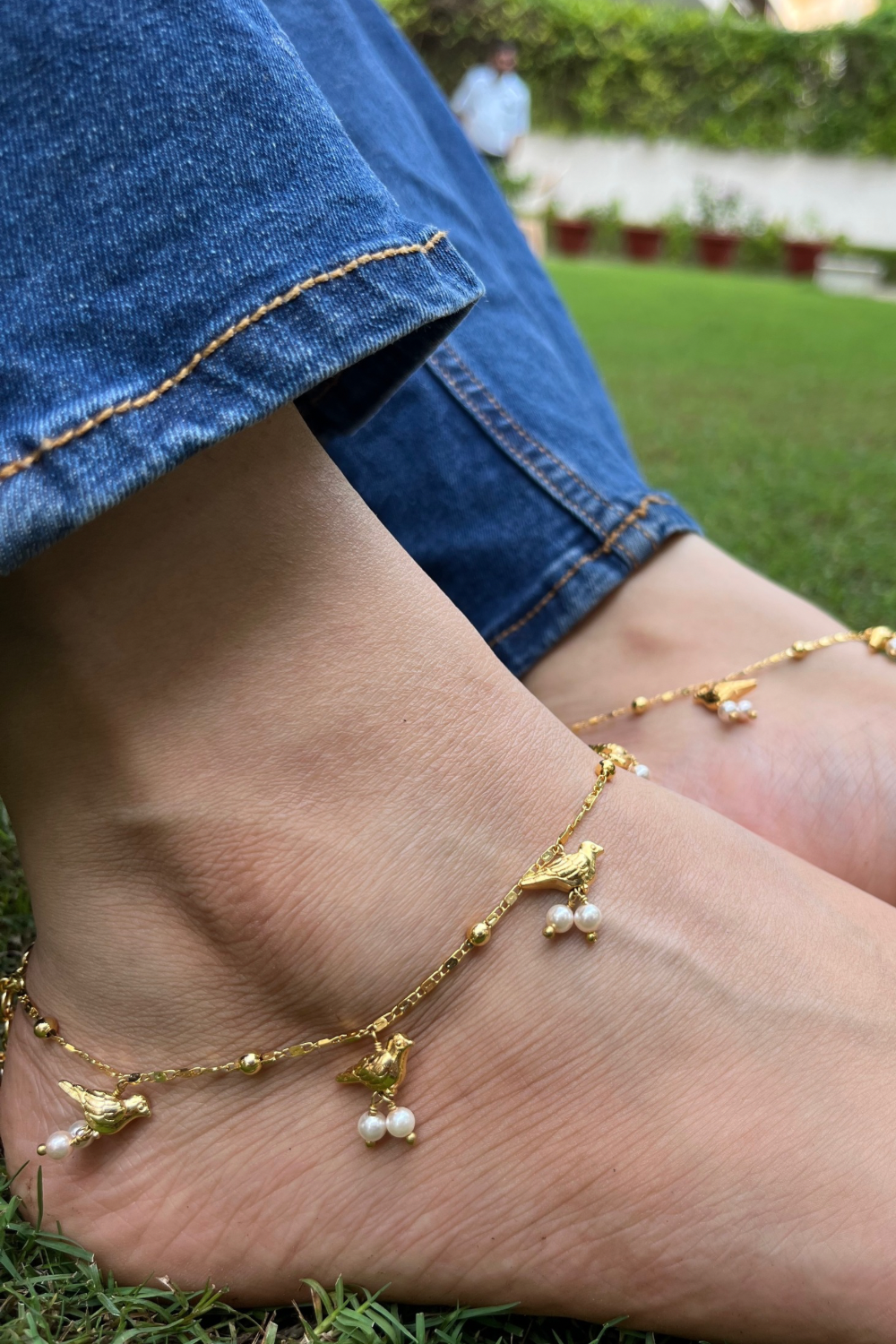 GOLD COLOUR HUMMINGBIRD ANKLETS (PAIR)