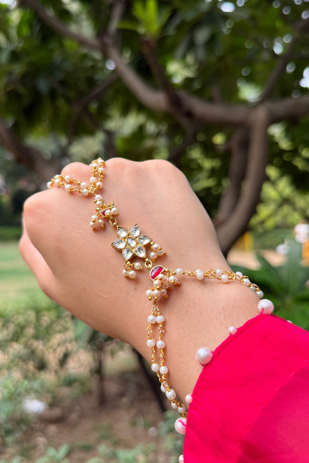 PETAL POLKI HATHPHOOL BHABHI LUMBA & BHAIYA RAKHI SET