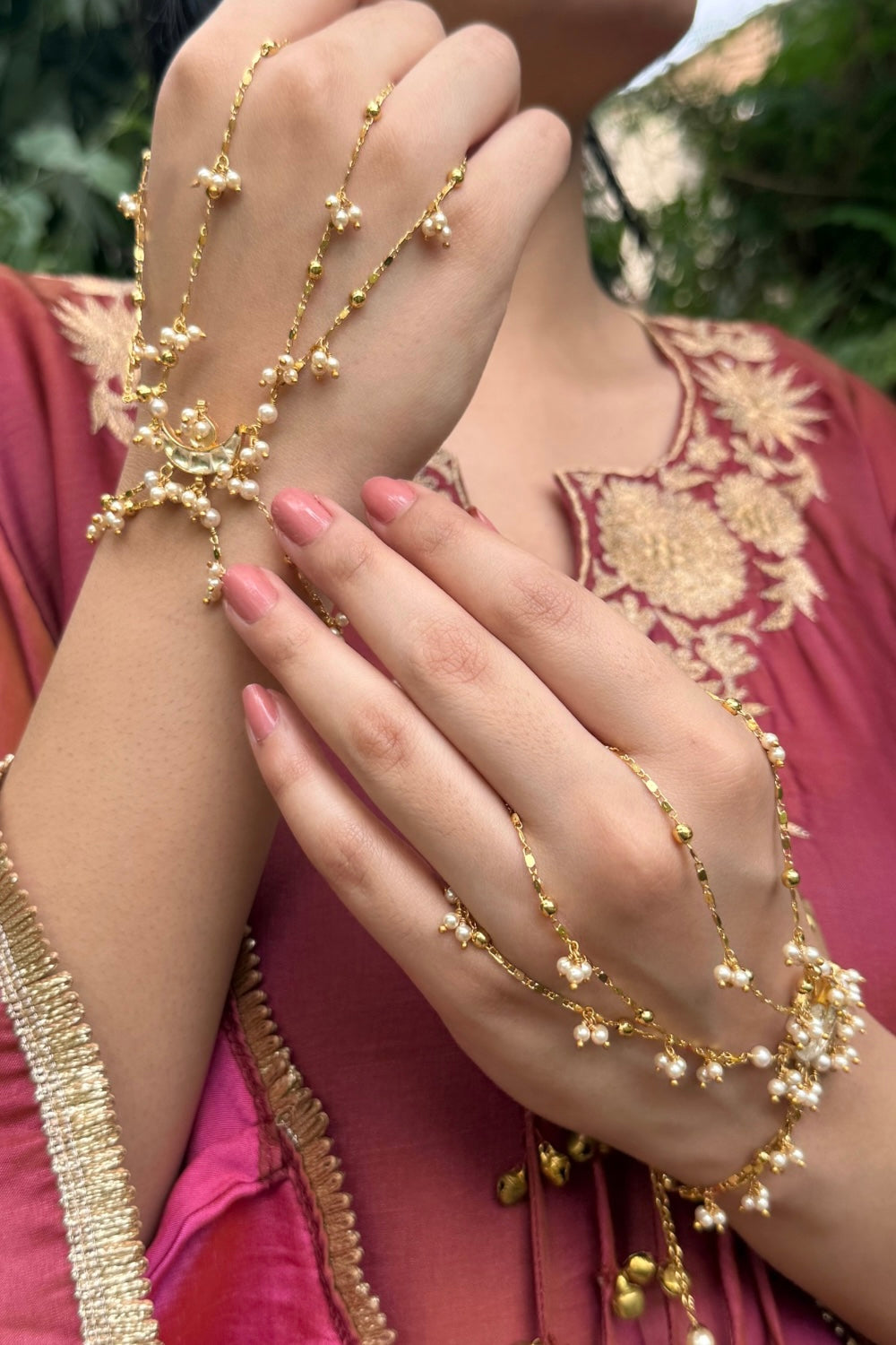 CHANDANI HATHPHOOL (PAIR)
