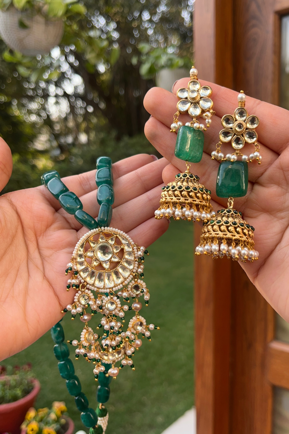 GREEN TUMBLE KUNDAN NECKLACE JHUMKIS SET