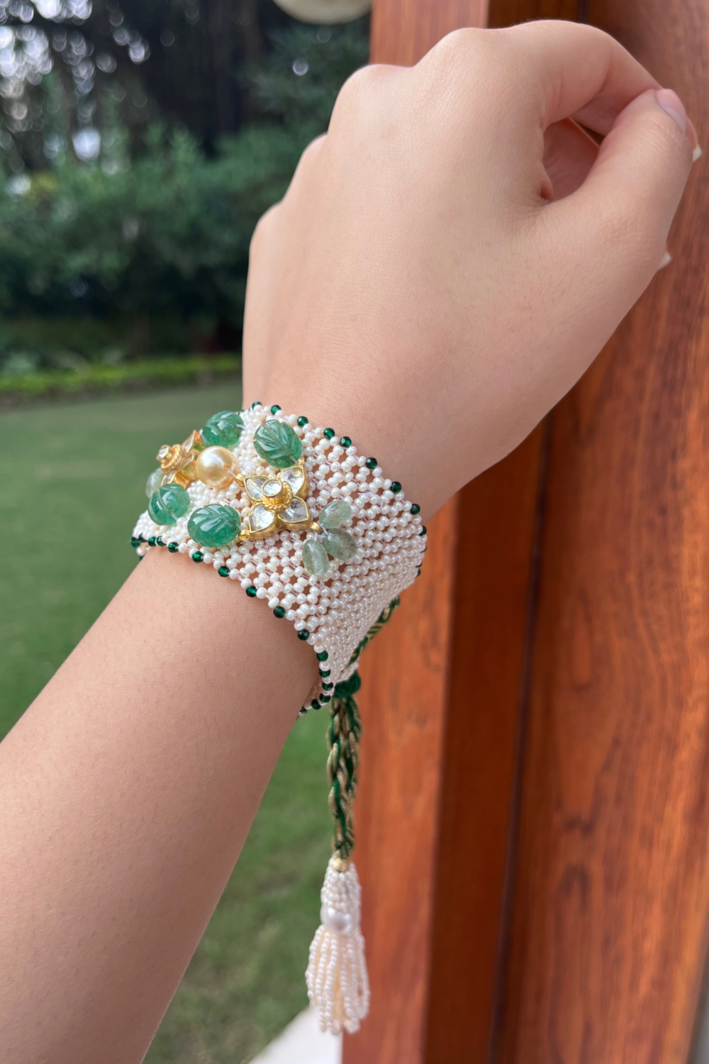 GREEN CHEED JAALI PONCHI BRACELET