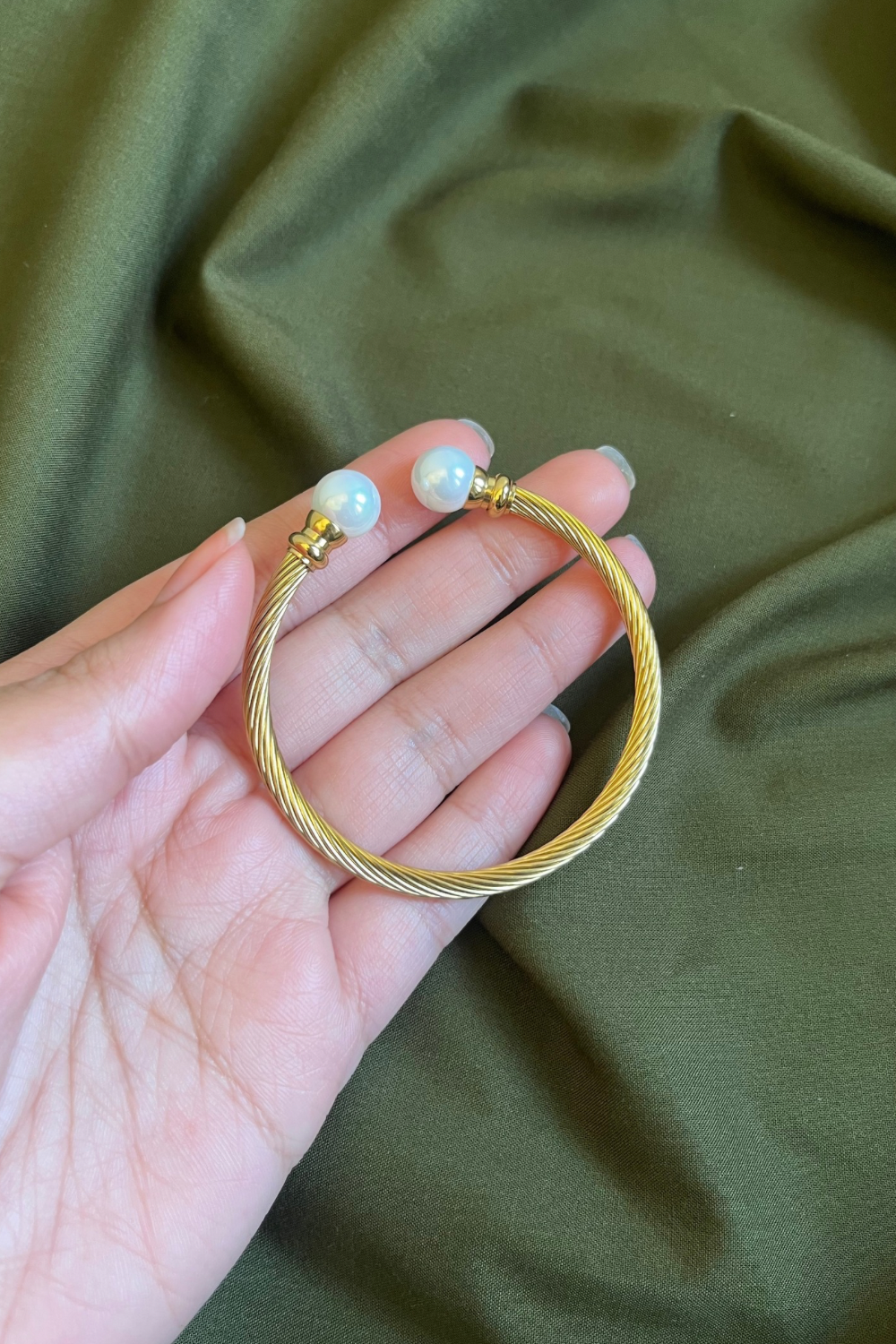 PEARL GOLDEN CUFF