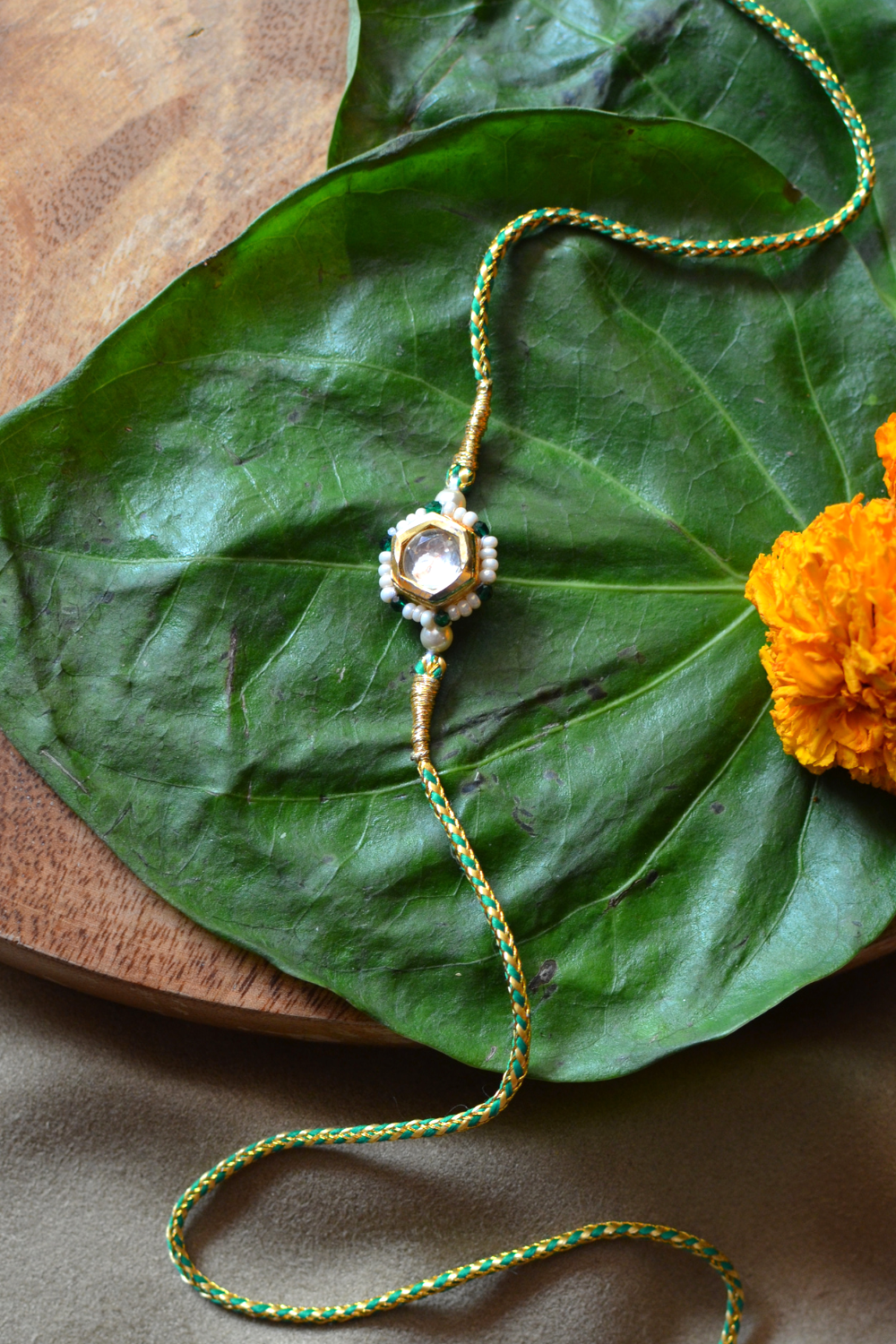 GREEN GHUNGAROO THREAD RAKHI & LUMBA SET