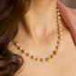 COPPERISH-PEACH PEARL AND FLOWER CLOSE NECKLACE