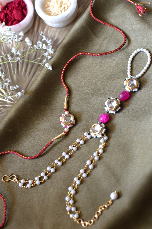 FALAK HANDHARNESS RAKHI SET- RED