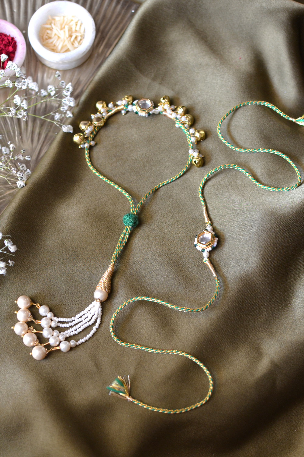GREEN GHUNGAROO THREAD RAKHI & LUMBA SET