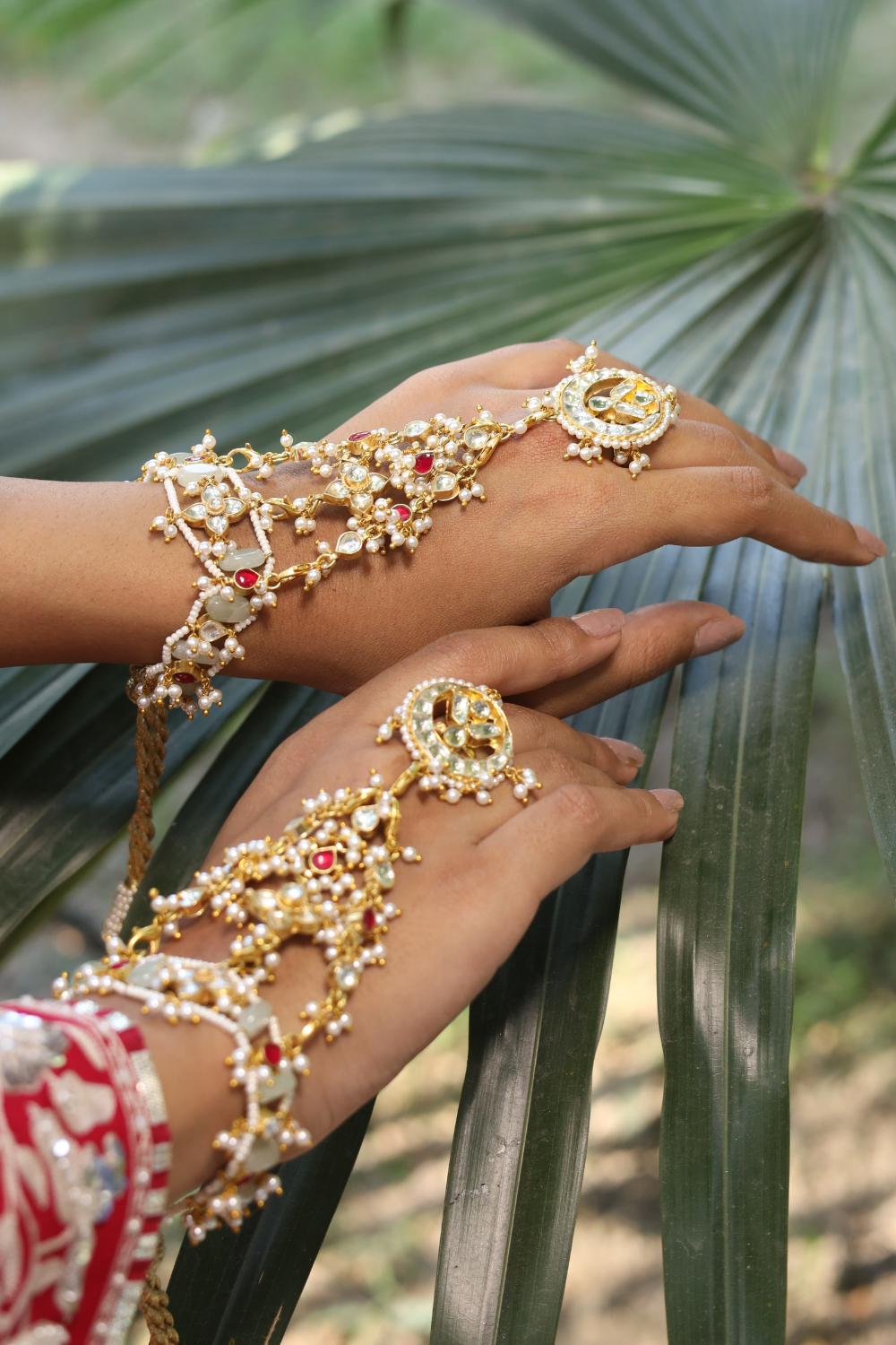 BRIDAL HATHPHOOL PAIR WITH DETACHABLE RINGS AND BRACELETS