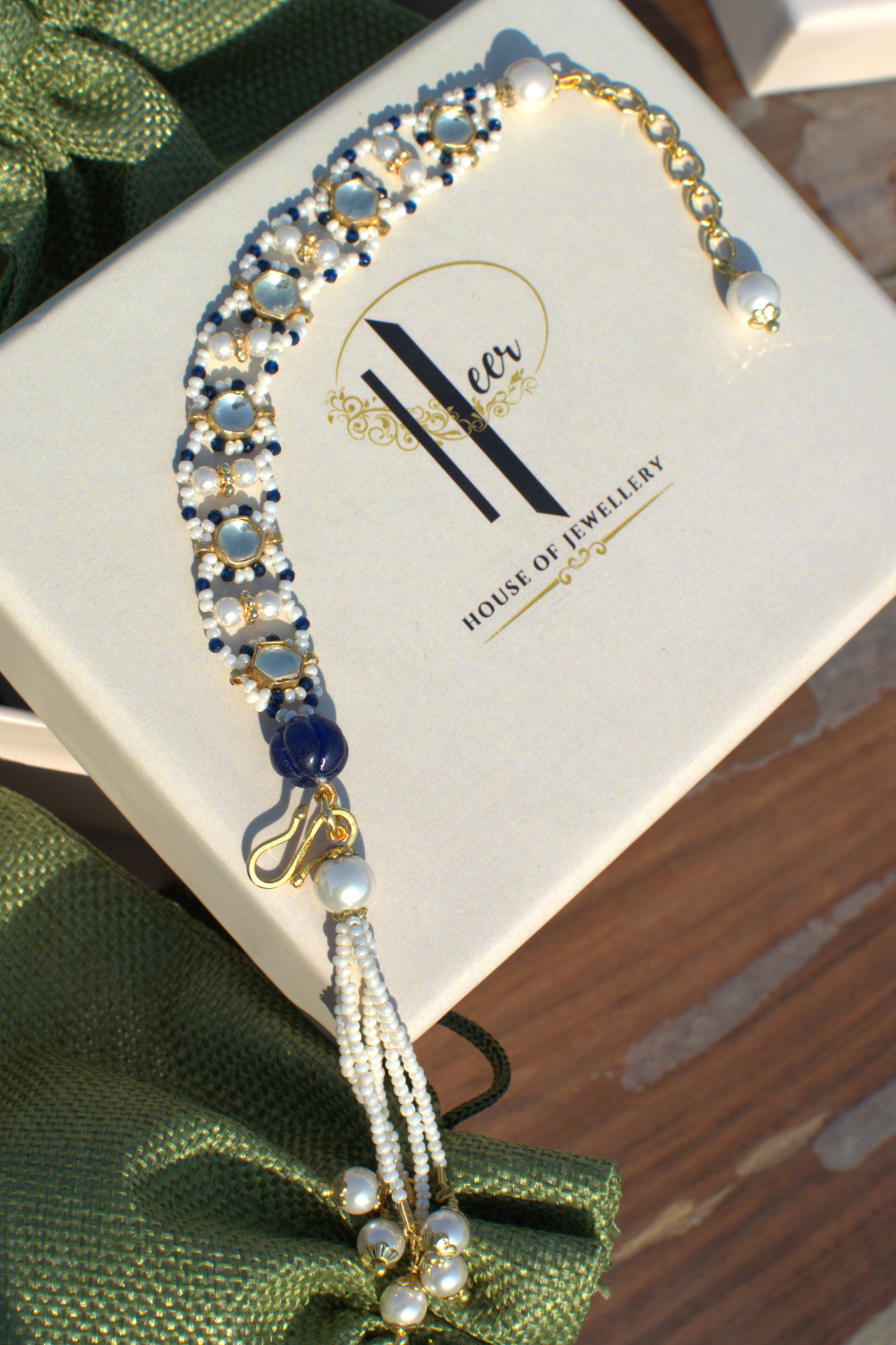 BLUE LADDER DETACHABLE TASSEL BRACELET