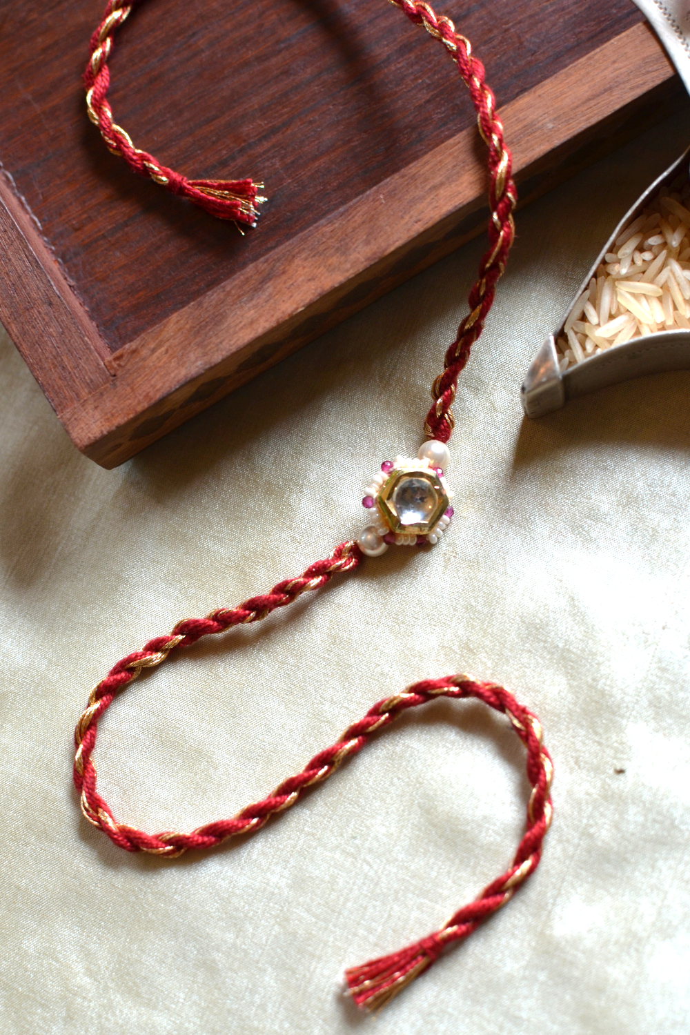 KASHTI LUMBA BRACELET RAKHI SET- RED