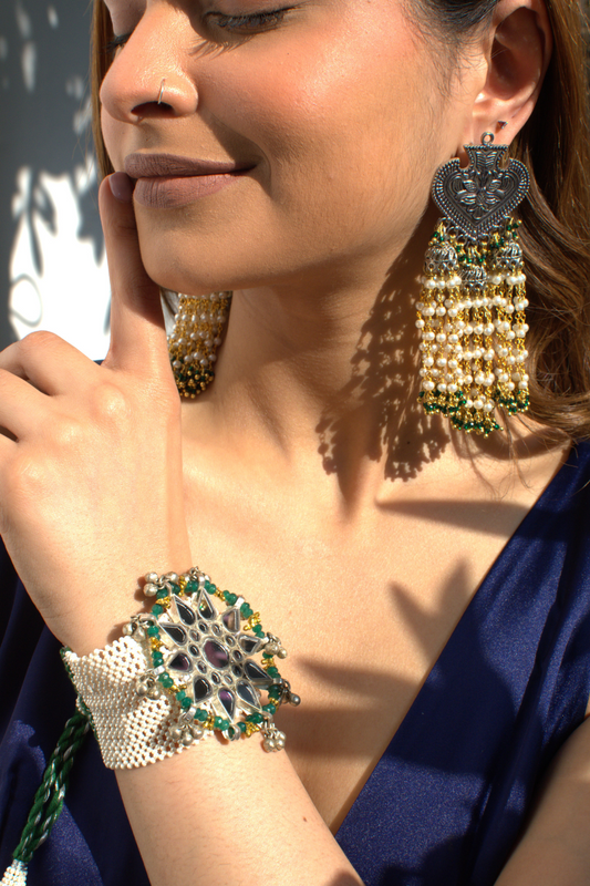 GENDA LADI EARRINGS- AARSI BRACELET SET