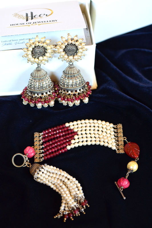 RED JADE AMALKA JHUMKAS & YAKHOOTI BRACELET SET