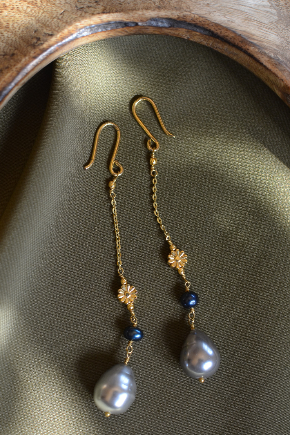 BAROQUE DROP HOOK EARRINGS- BLACK PEARLS