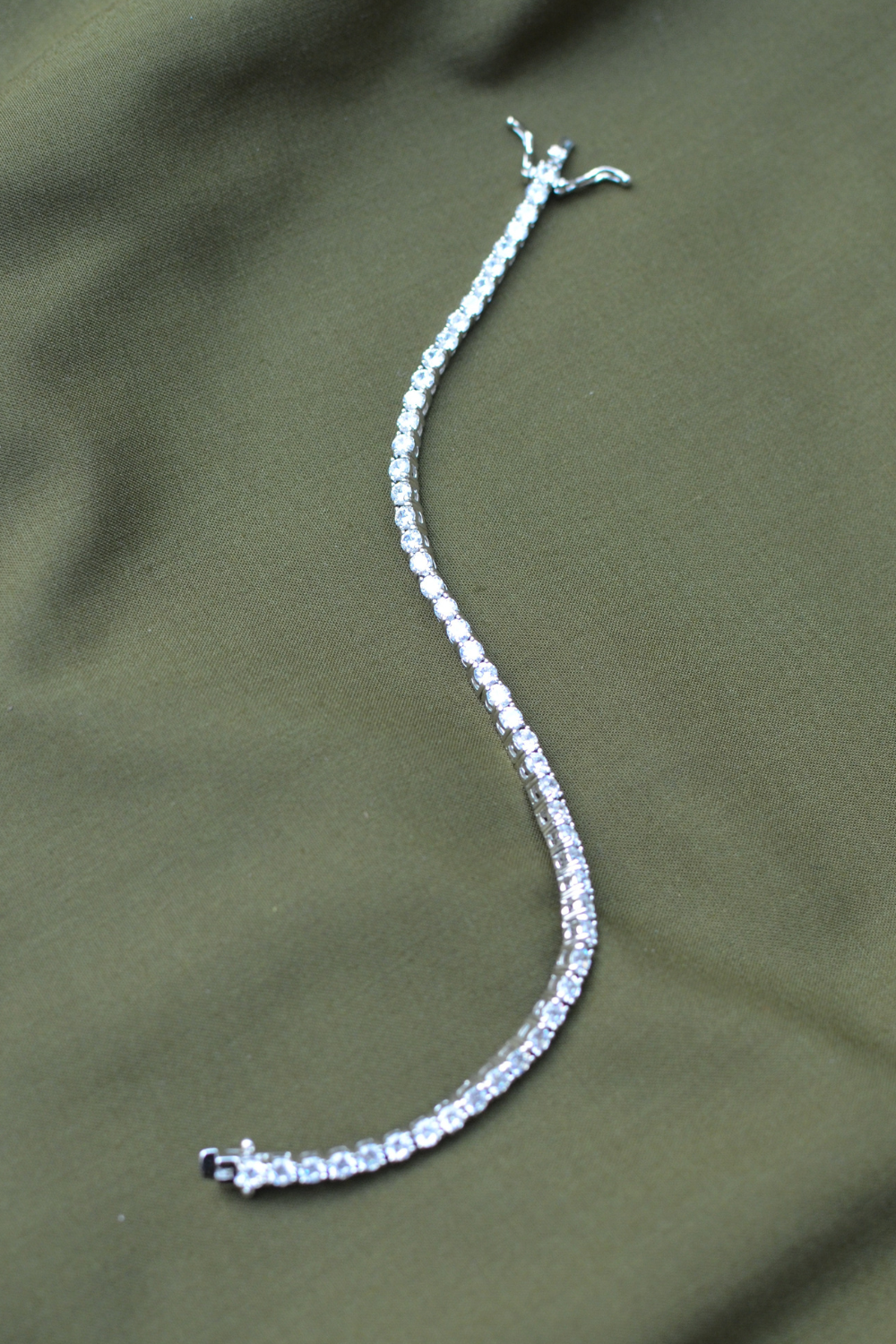 SINGLE LINE SILVER TENNIS BRACELET