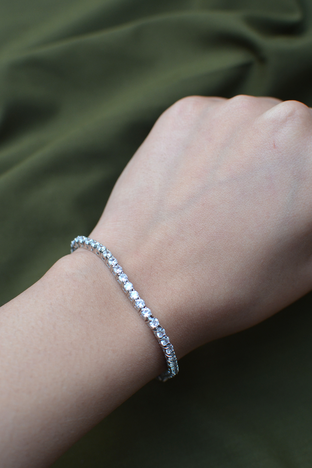 SINGLE LINE SILVER TENNIS BRACELET