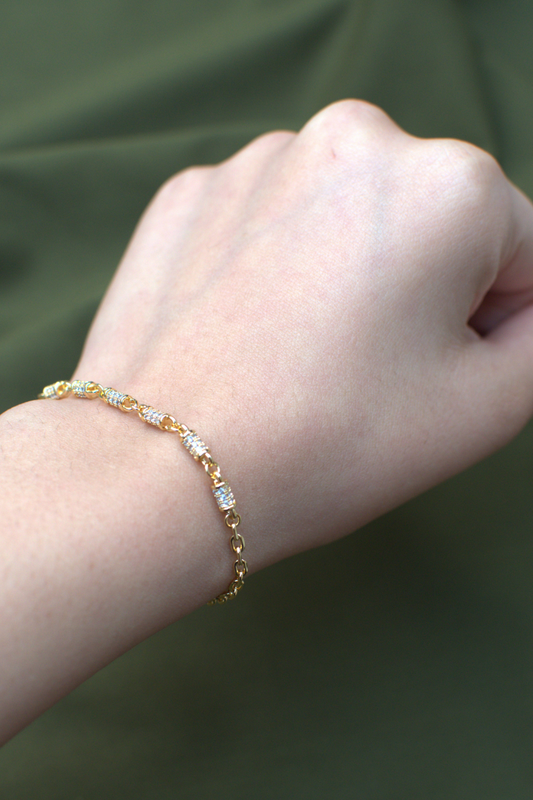 GOLDEN BARREL ADJUSTABLE BRACELET