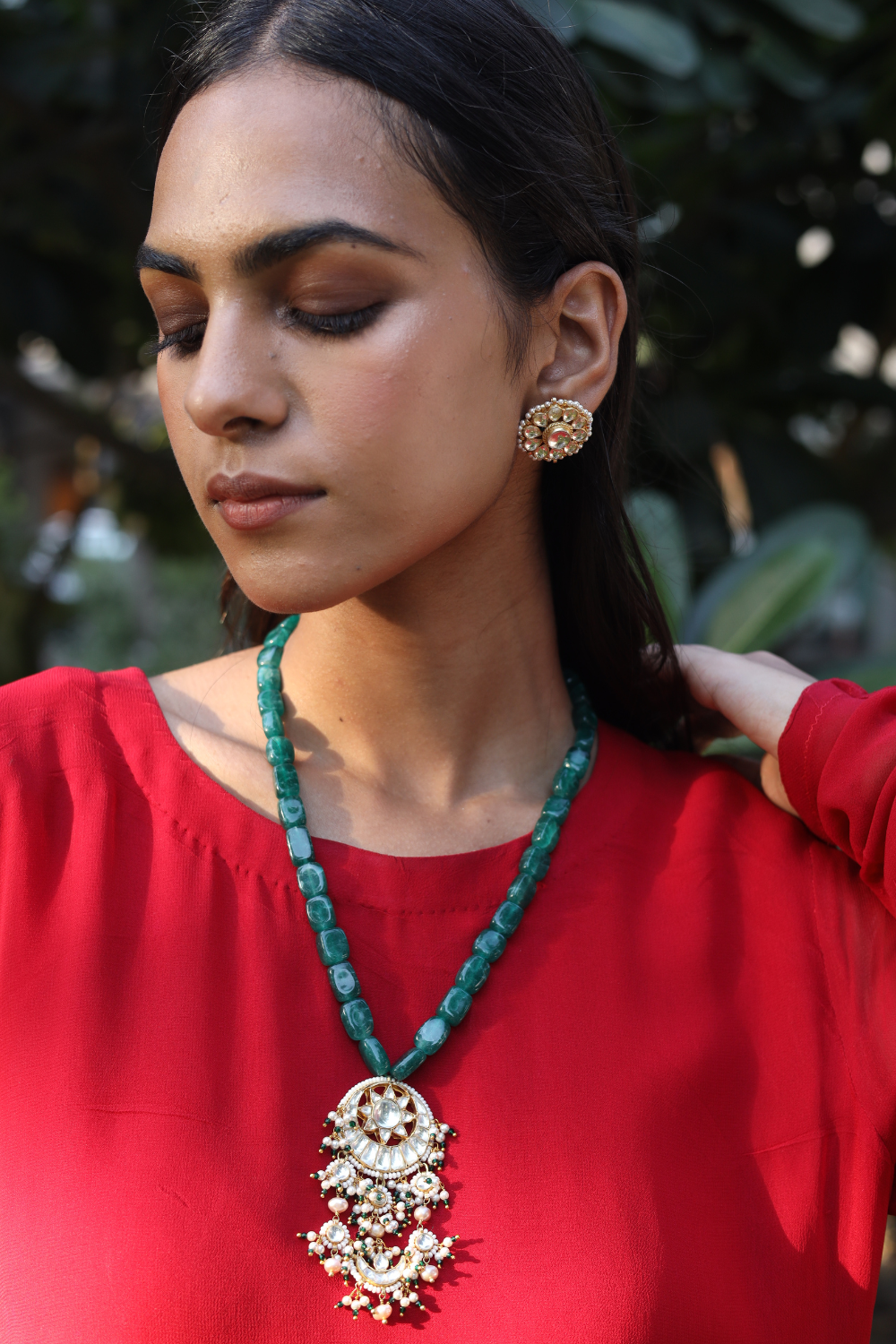 EMERALD TUMBLE STONES PENDANT WITH STUDS