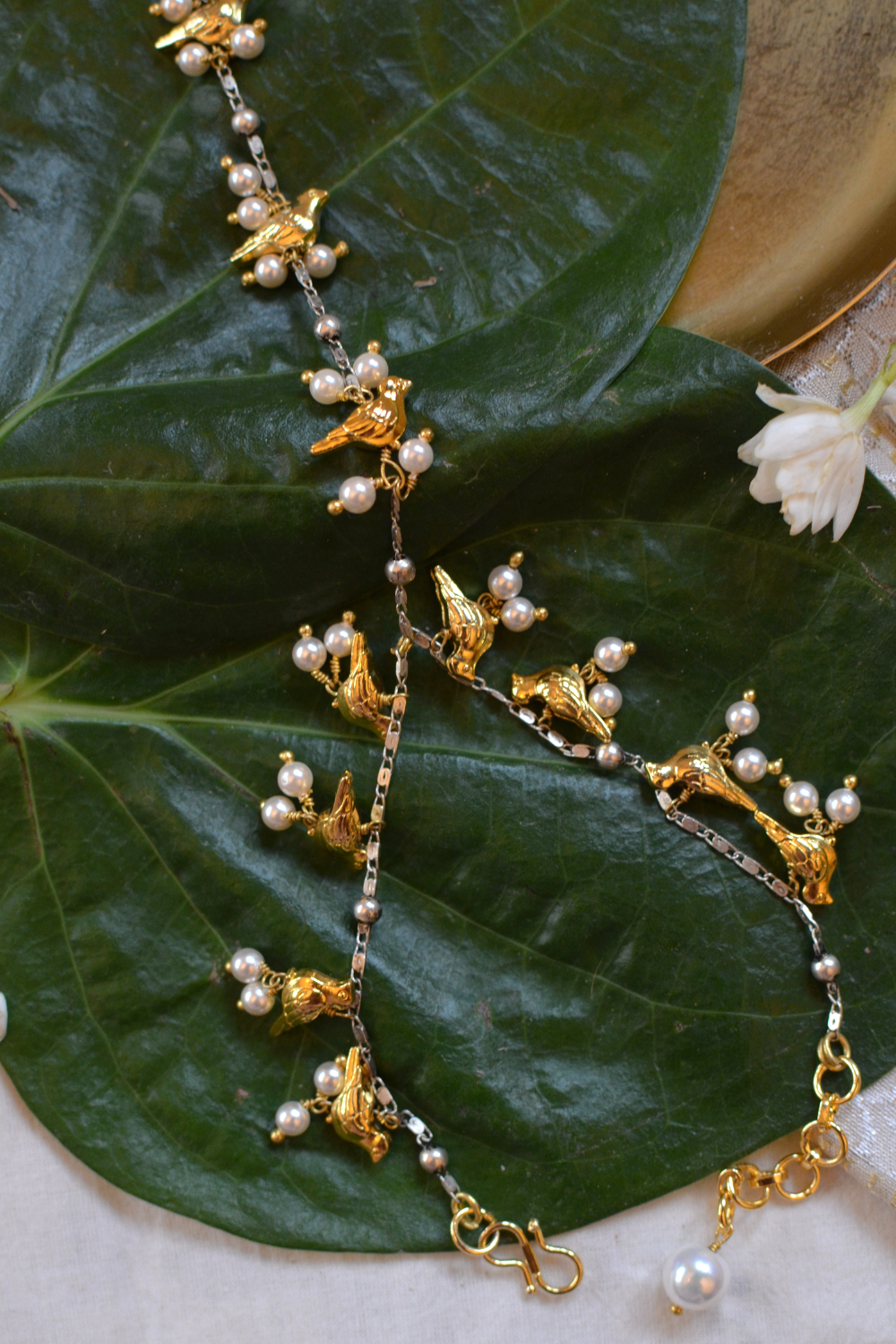 Chain Hathphool GOLD BIRD SILVER CHAIN HATHPHOOL (SINGLE) – Heer House Of Jewellery