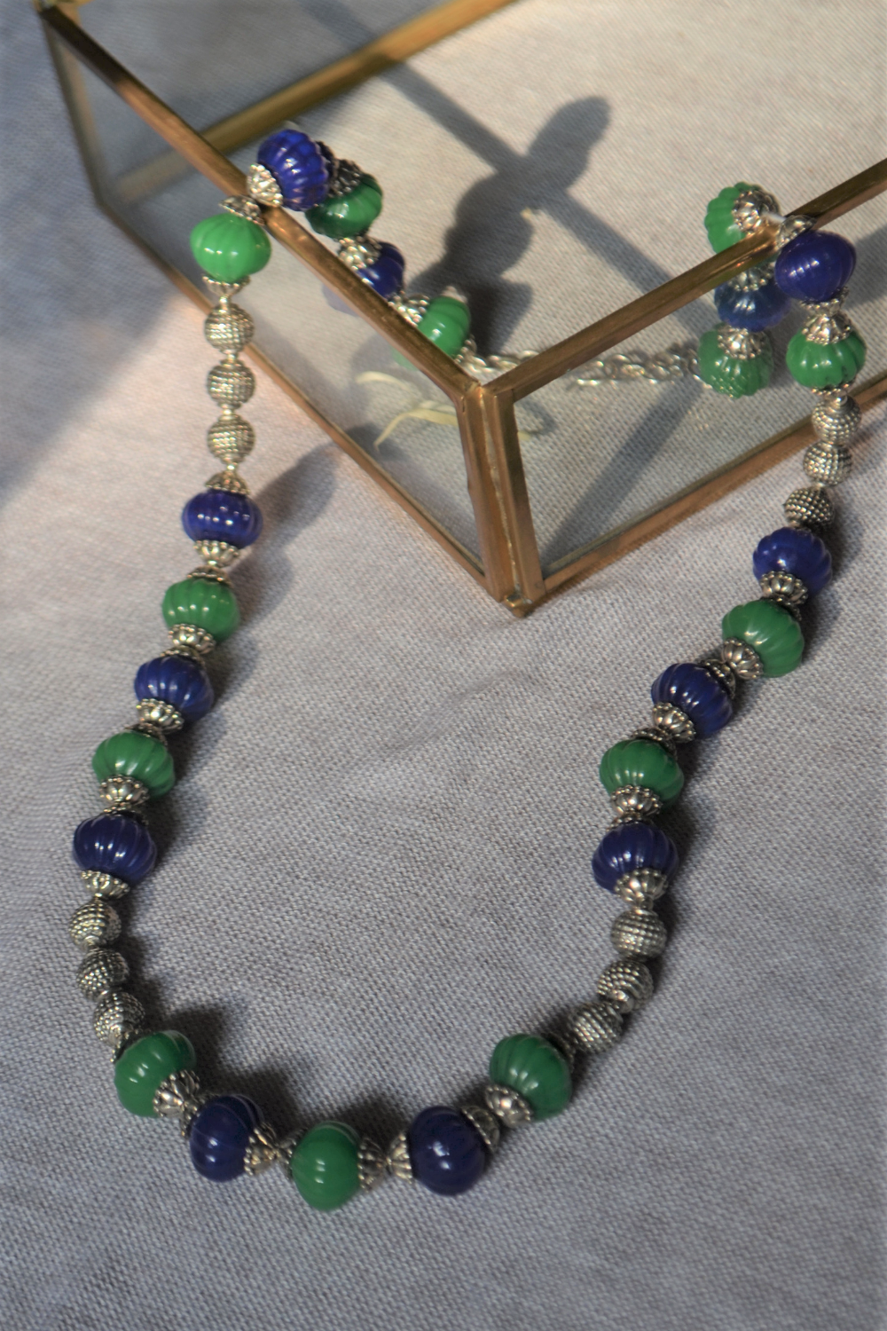 SILVER CAPPED BLUE GREEN NECKLACE