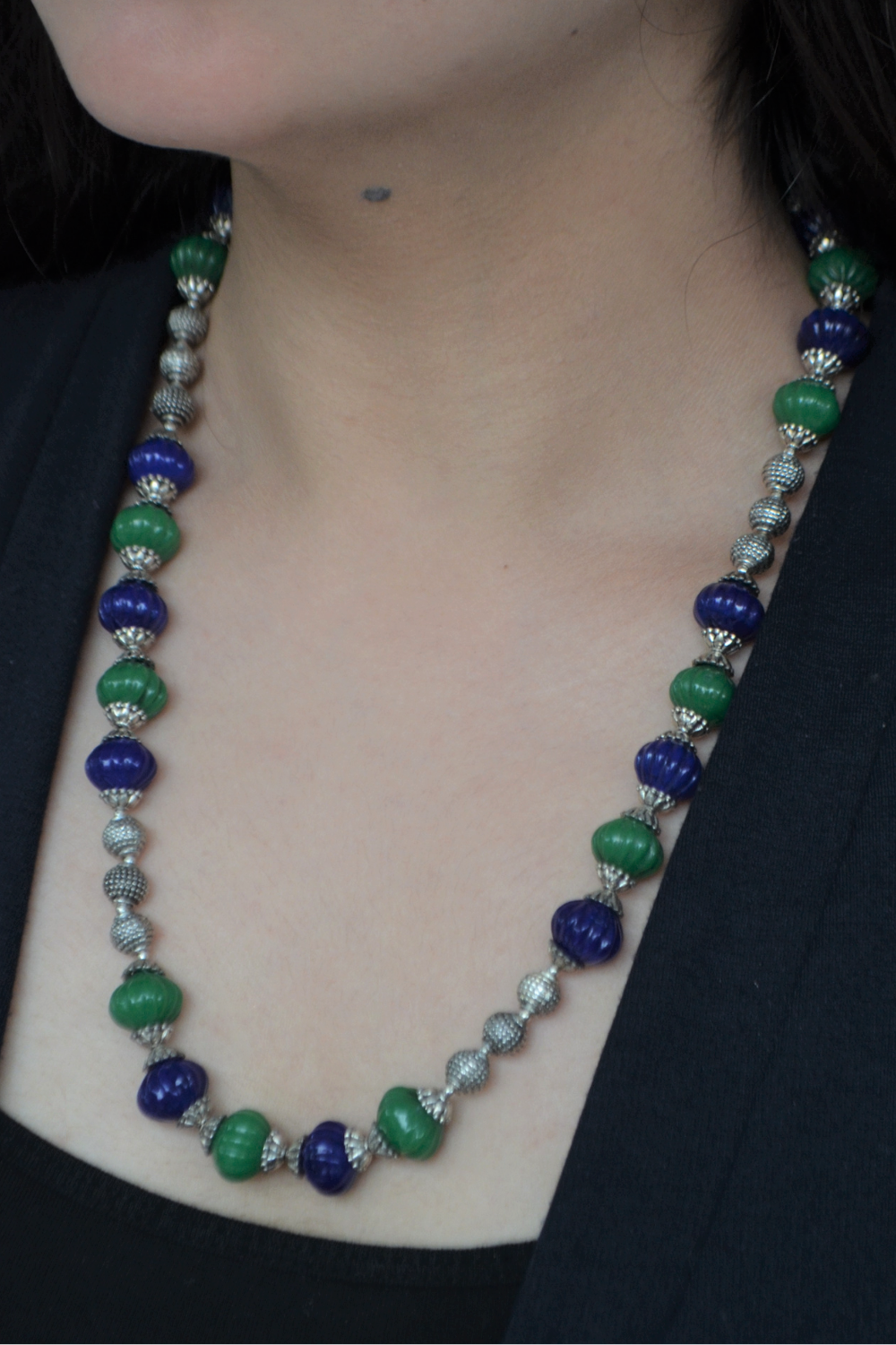 SILVER CAPPED BLUE GREEN NECKLACE