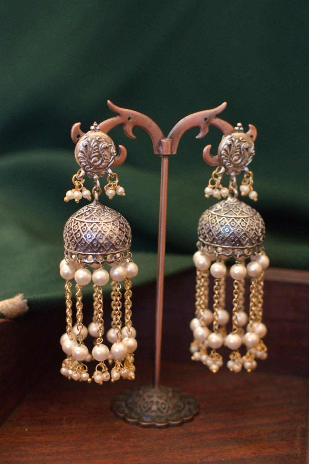 MINI SURYA PEARL JHUMKIS