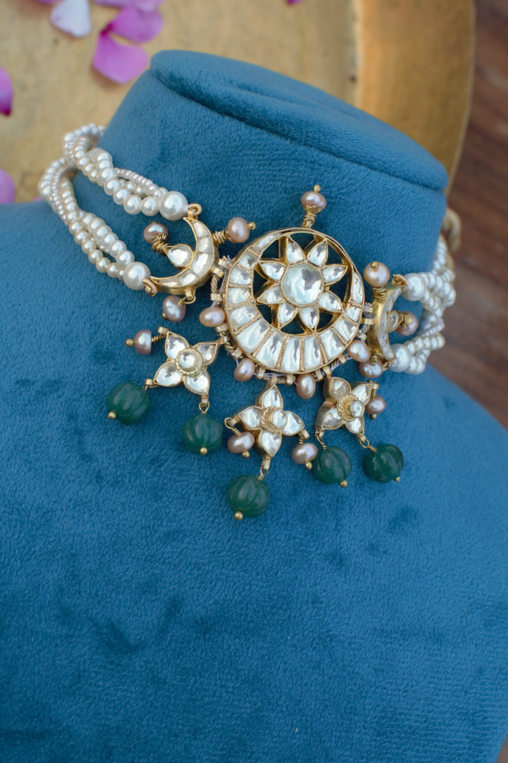 CHANDRANI CHOKER & EARRINGS - GREEN